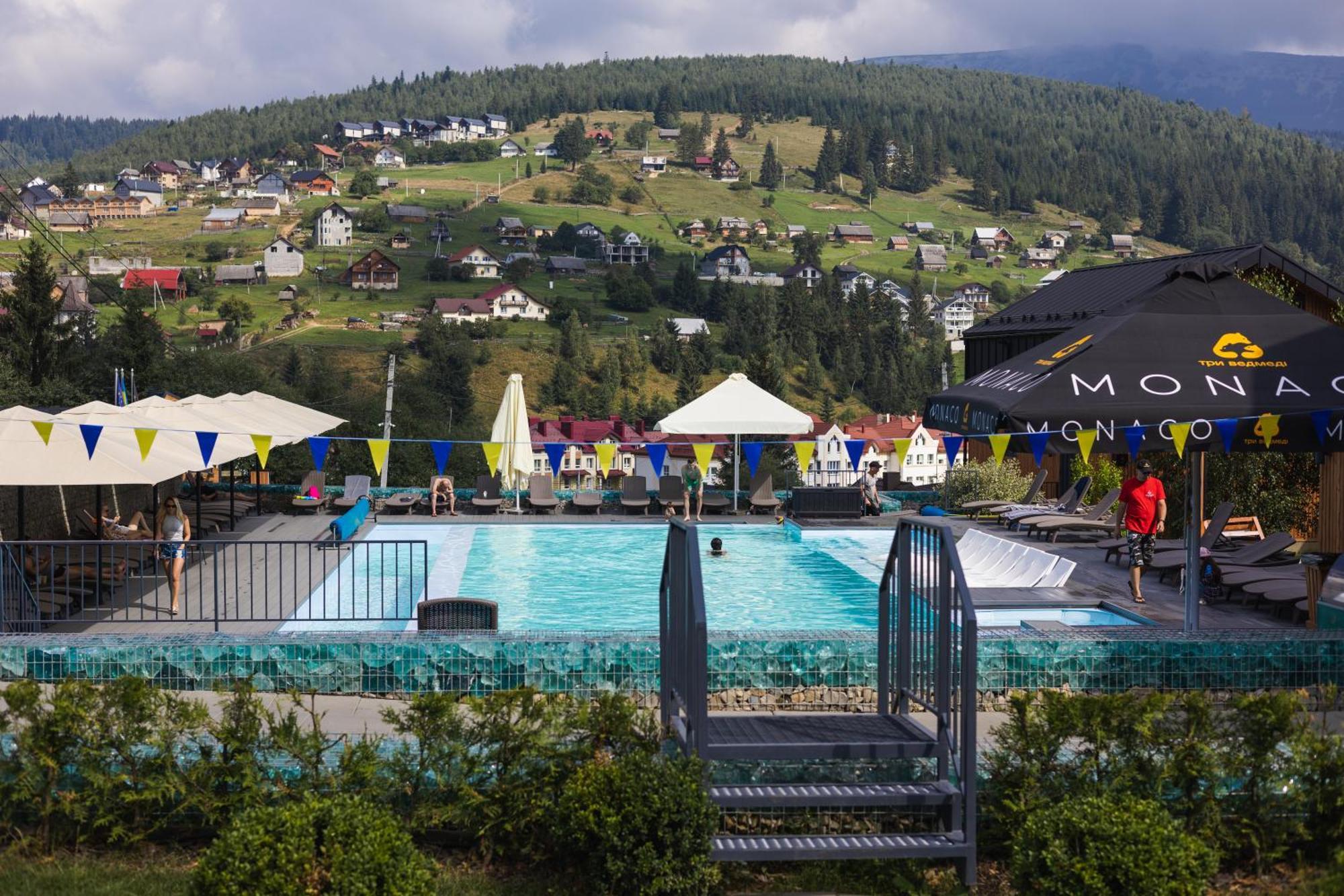 Phoenix Relax Park Bukovel Luaran gambar